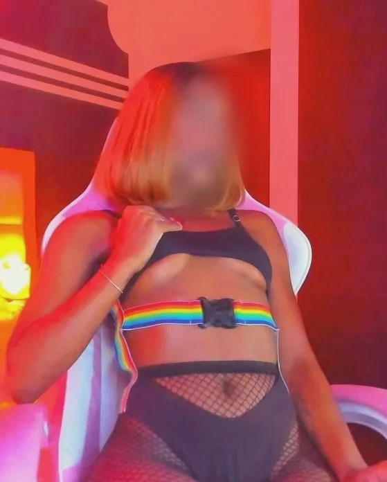 Alina, 25