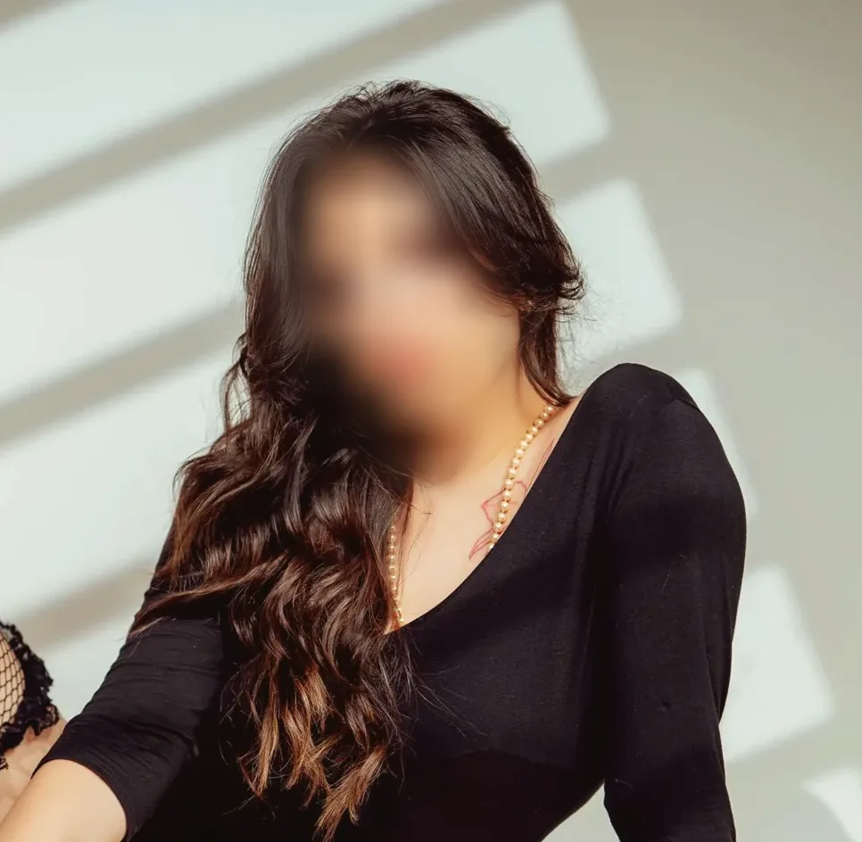 Alina, 33