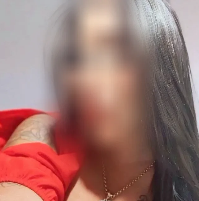 Ayse, 31