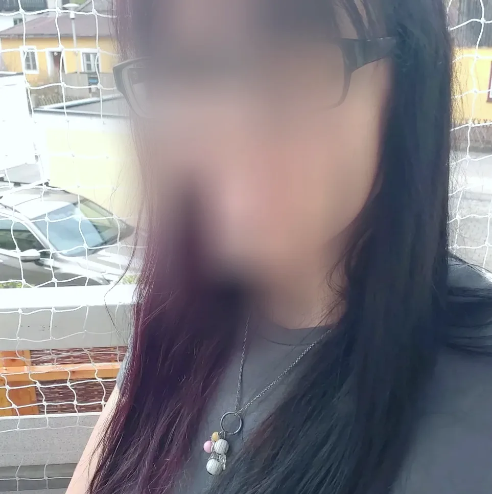 Emily, 37