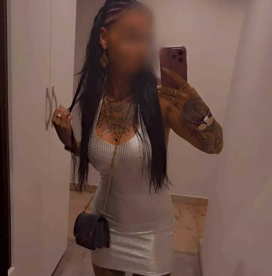 Josephine, 36