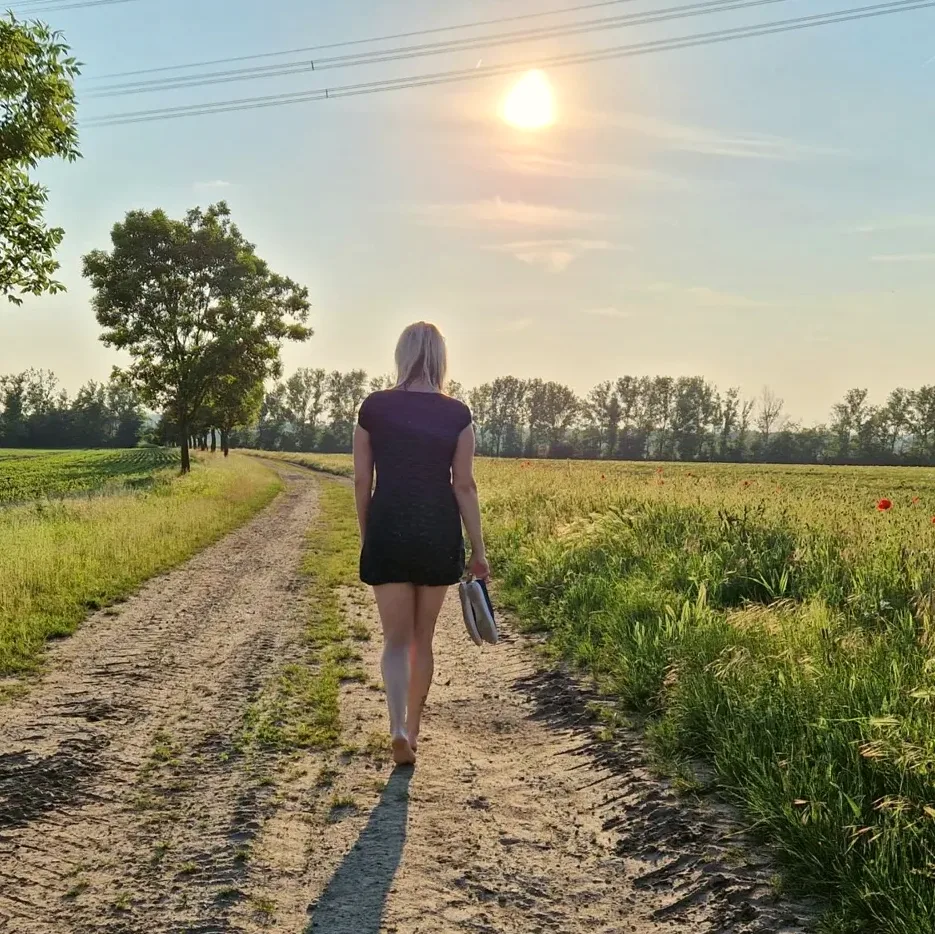 Neele, 34