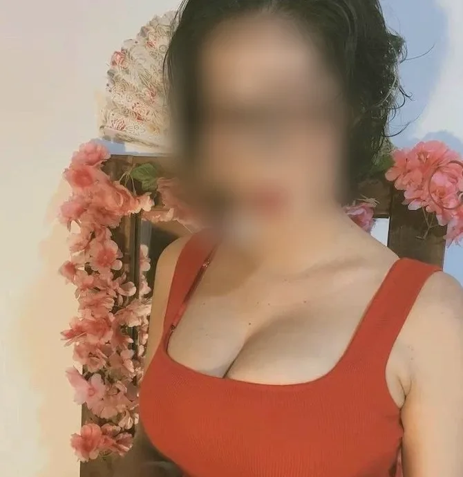 Ramona, 38